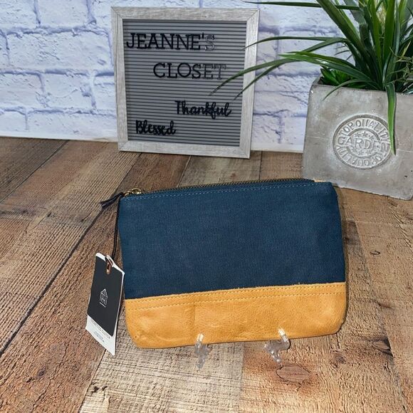 HEARTH & HAND Magnolia Canvas Leather Cosmetic Bag - Picture 1 of 10
